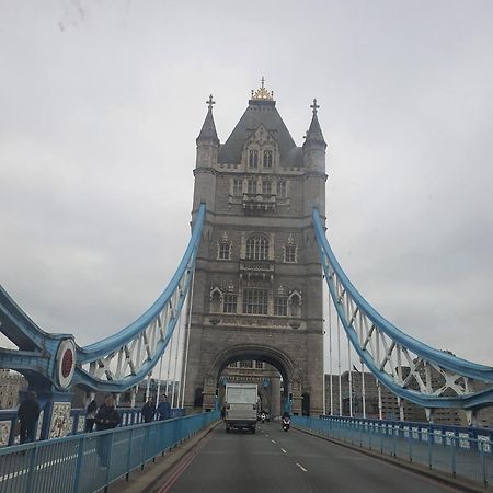 런던 Walking To Tower Bridge 아파트 외부 사진